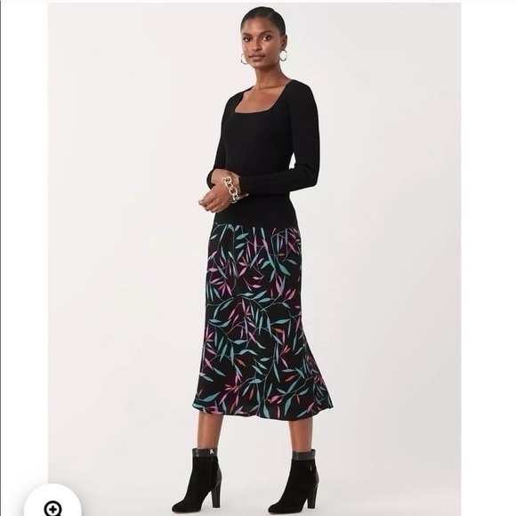 Diane von Furstenberg Mae Crepe Midi Skirt - Picture 3 of 9